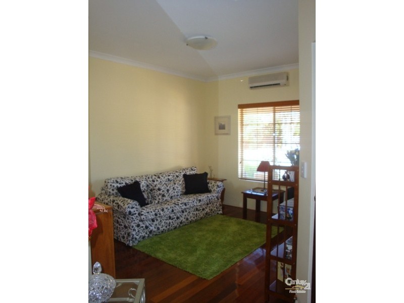 4 Fisher Street, Rockingham WA 6168