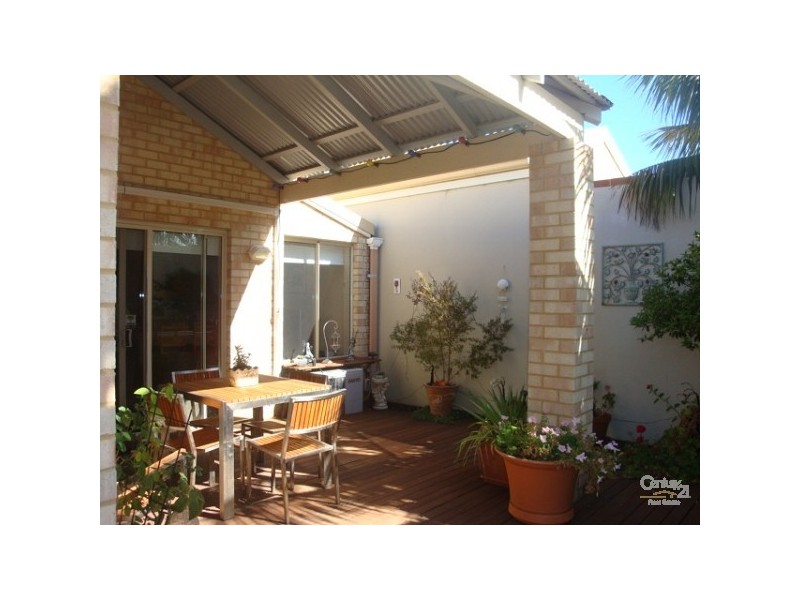 4 Fisher Street, Rockingham WA 6168