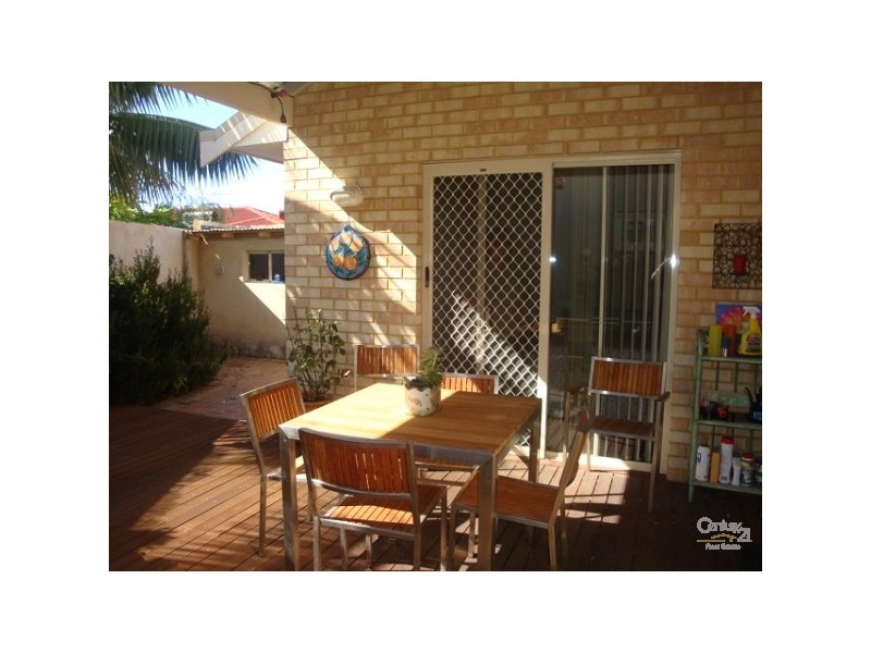 4 Fisher Street, Rockingham WA 6168