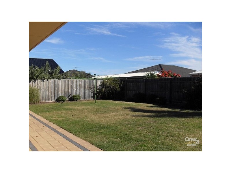 46 Ritchie Drive, Rockingham WA 6168
