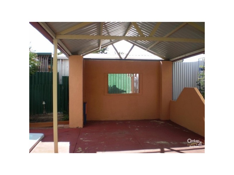 8 Ledger Street, Warnbro WA 6169
