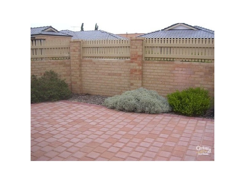8/21 LaManche Avenue, Port Kennedy WA 6172