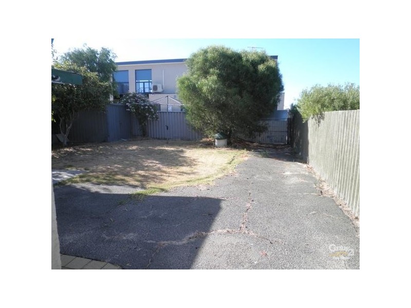 9B Bayview Street, Rockingham WA 6168