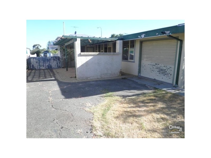 9B Bayview Street, Rockingham WA 6168