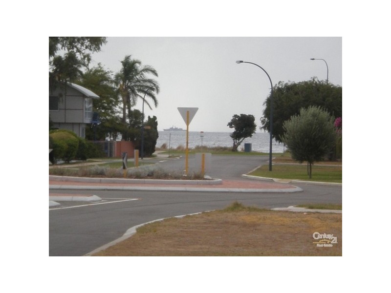 9B Bayview Street, Rockingham WA 6168