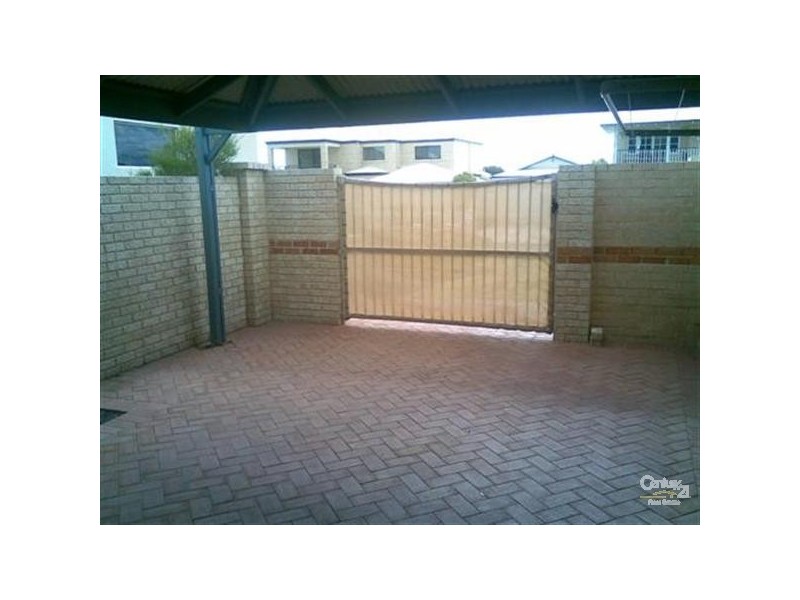 8 Cardiff Place, Warnbro WA 6169