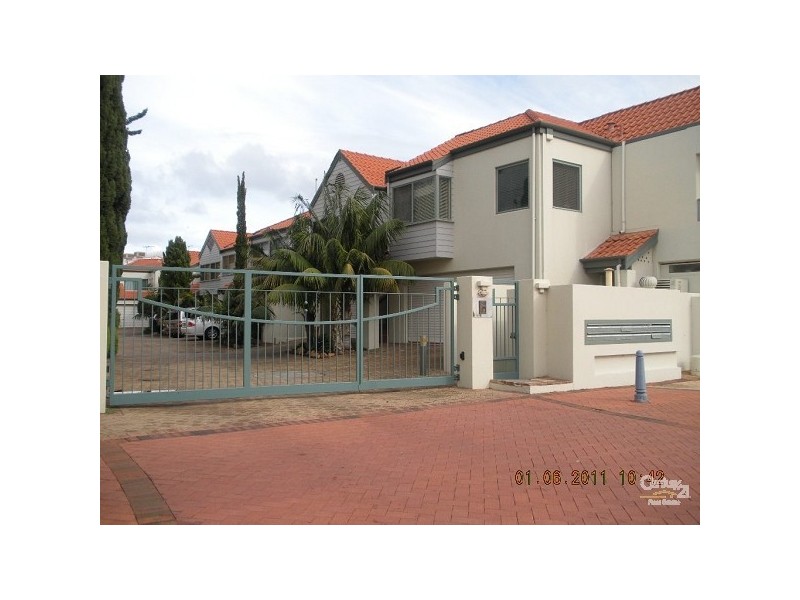 5/1 Railway Terrace, Rockingham WA 6168