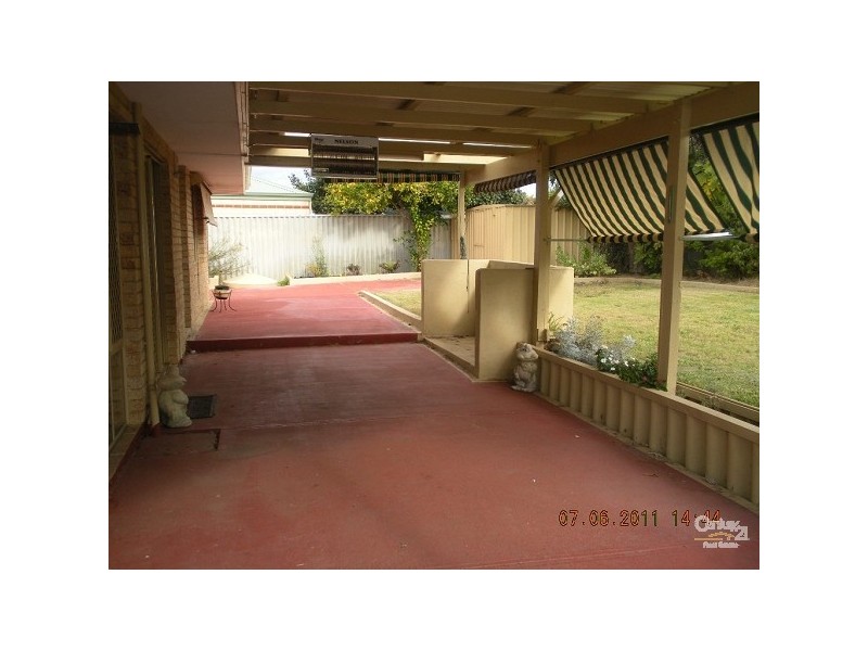 17 Leeuwin Parade, Rockingham WA 6168