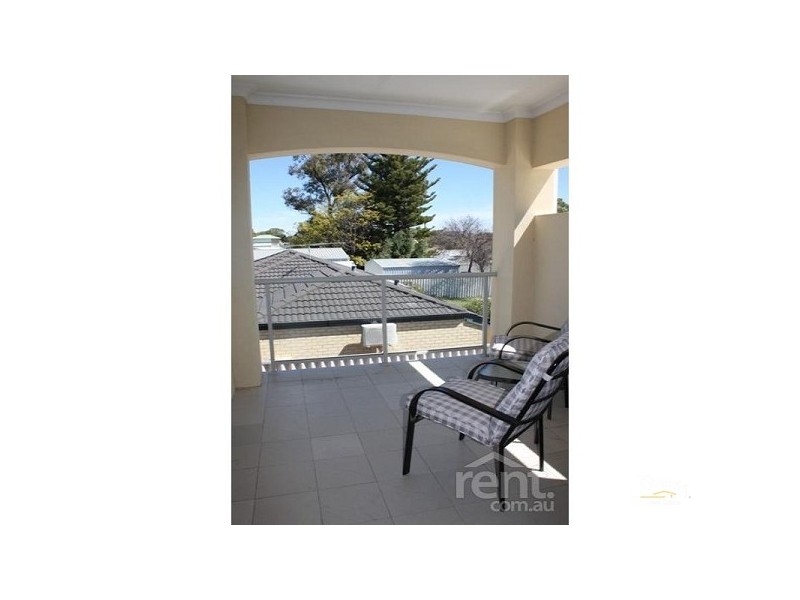 4/138 Lewington Street, Rockingham WA 6168