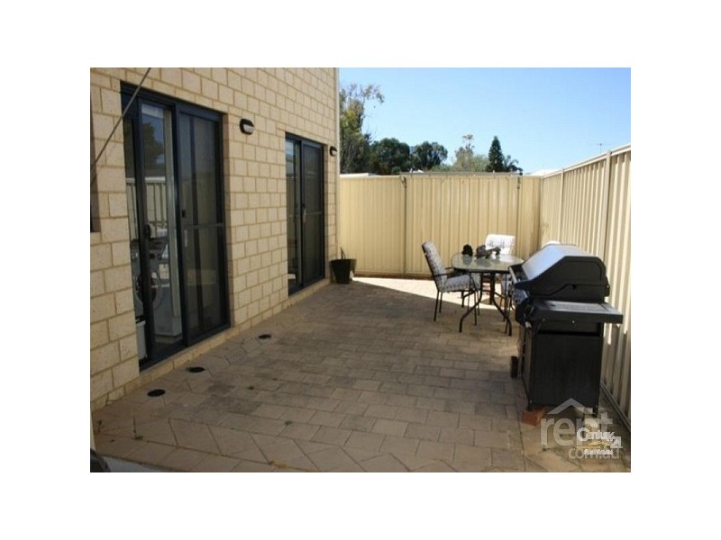 4/138 Lewington Street, Rockingham WA 6168