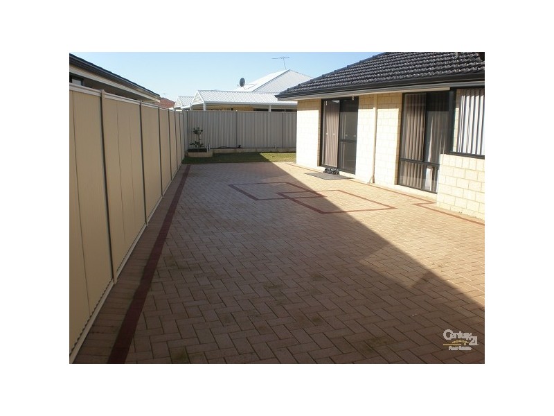 13 Ambleside Parade, Waikiki WA 6169