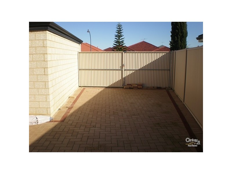 13 Ambleside Parade, Waikiki WA 6169