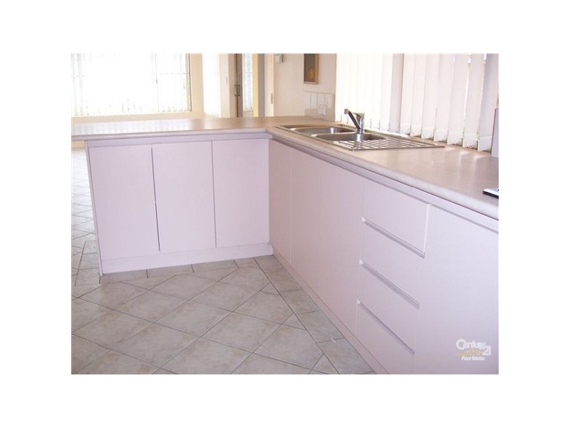 16 Nightingale Way, Warnbro WA 6169