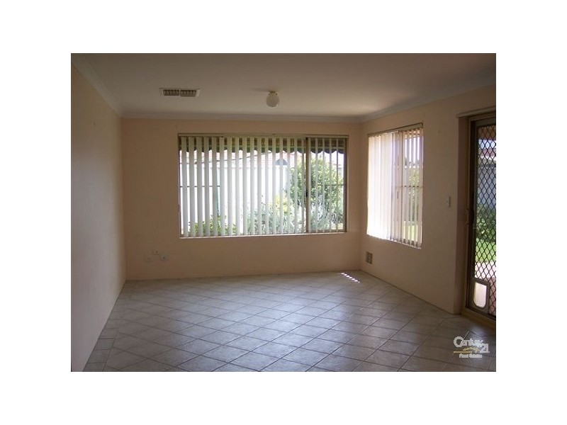 16 Nightingale Way, Warnbro WA 6169