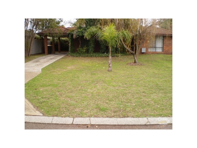 22 Cimbor Way, Parmelia WA 6167