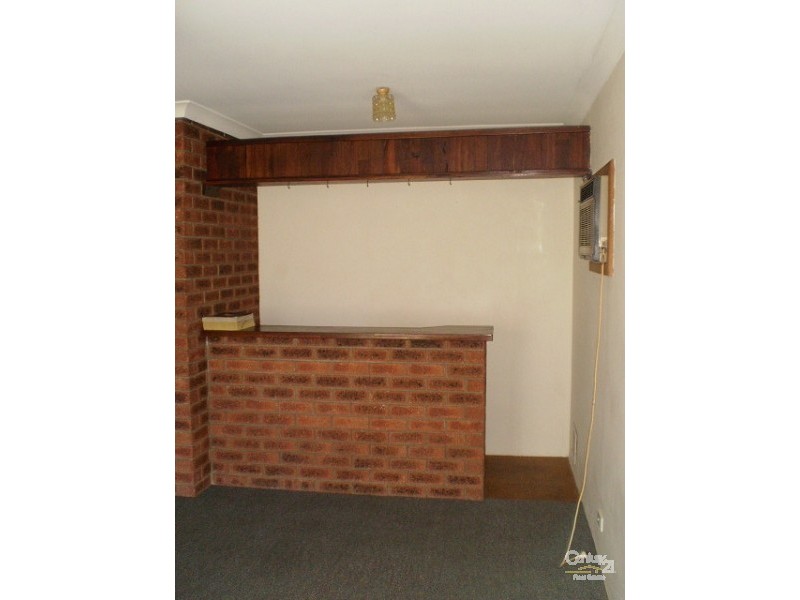 22 Cimbor Way, Parmelia WA 6167