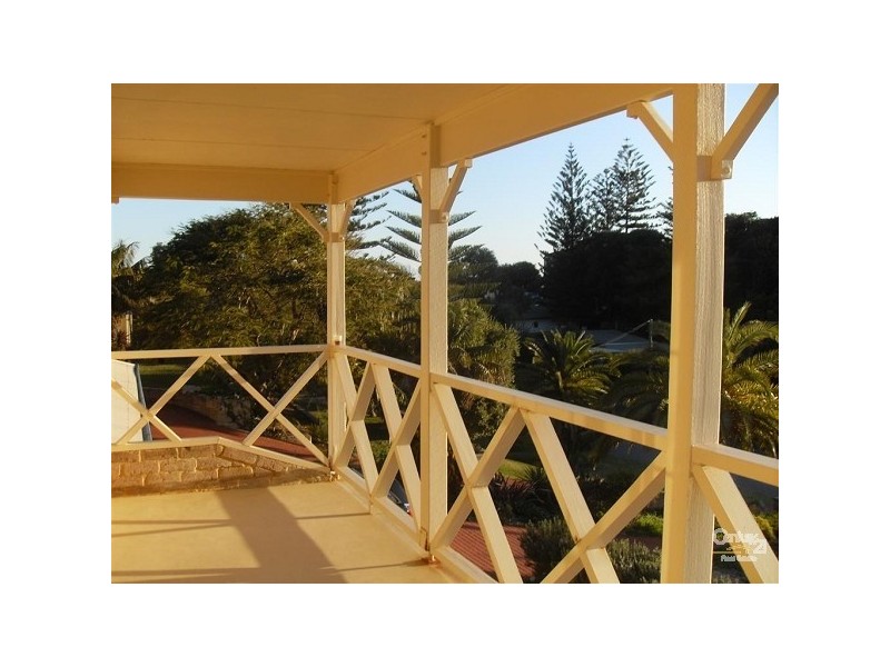 25 Shelton Street, Waikiki WA 6169