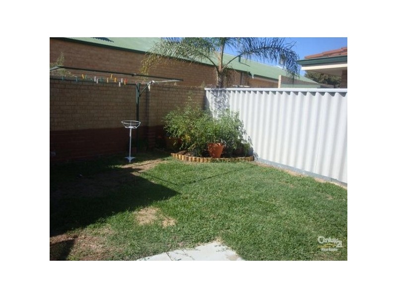 4/14 Hawkins Street, Rockingham WA 6168