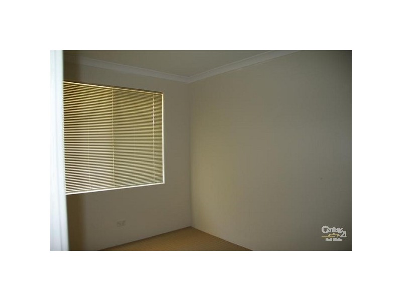 15 Dunlowe Loop, Warnbro WA 6169