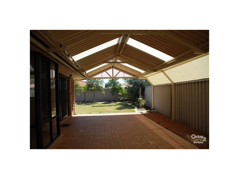 15 Dunlowe Loop, Warnbro WA 6169