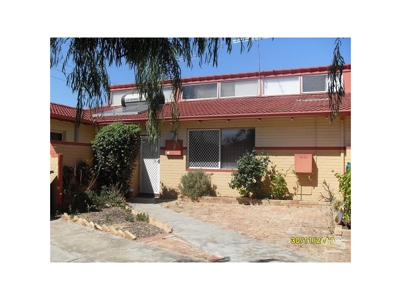 2/27 Victoria Street, Rockingham WA 6168