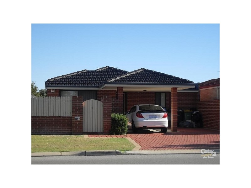4 Pamplona Boulevard, Port Kennedy WA 6172