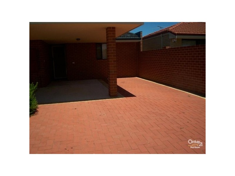 4 Pamplona Boulevard, Port Kennedy WA 6172
