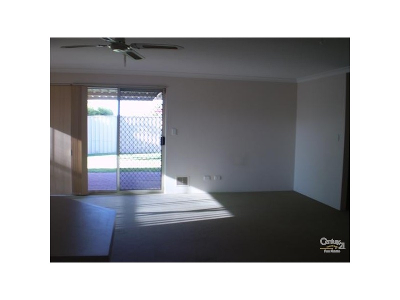 10 Narbonne Gardens, Port Kennedy WA 6172