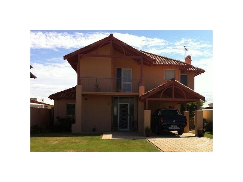 4 Wave Cove, Port Kennedy WA 6172