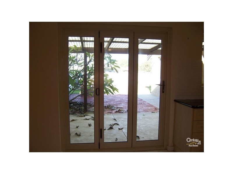 5 Short Street, Safety Bay WA 6169