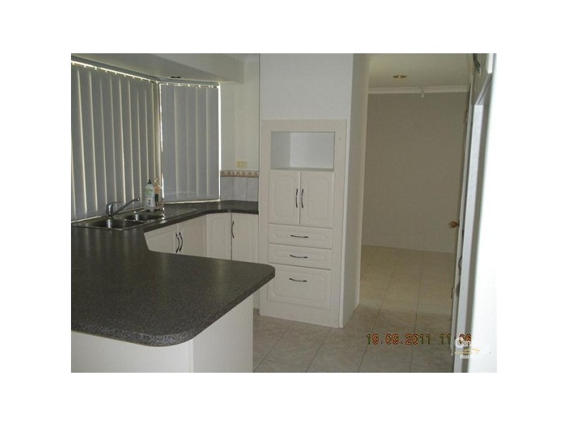 13 Mataitai Loop, Cooloongup WA 6168