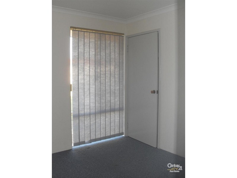 4 Macau Place, Warnbro WA 6169