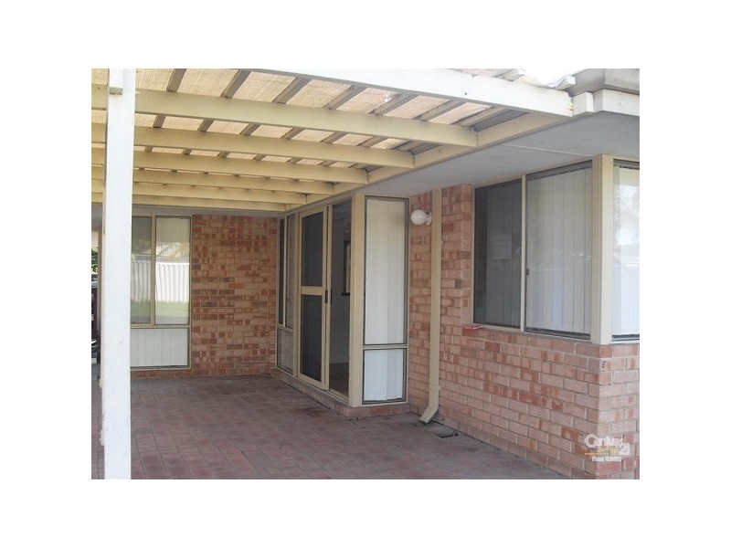 4 Macau Place, Warnbro WA 6169