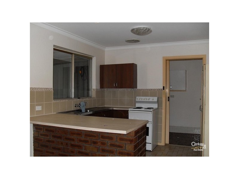 101 Malibu Road, Safety Bay WA 6169