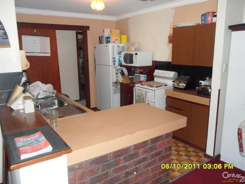 107 Rae Road, Safety Bay WA 6169