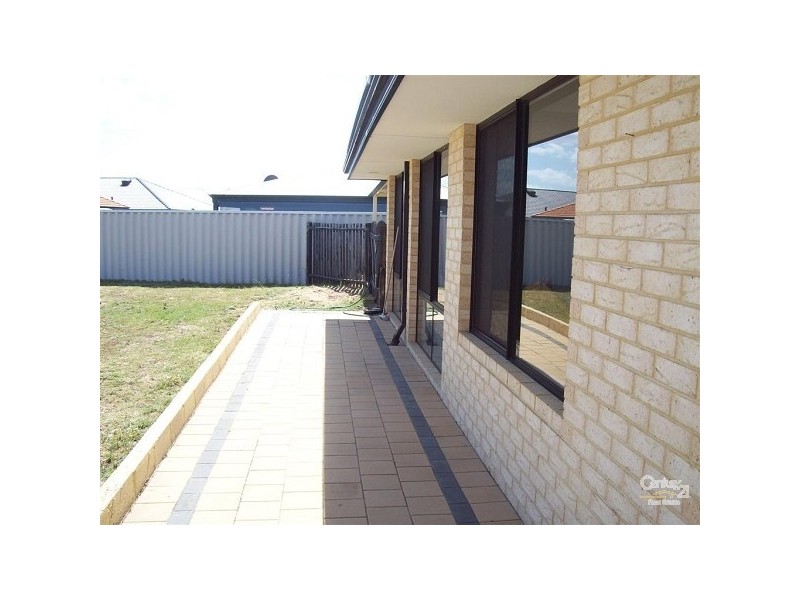 42 Tryall Avenue, Port Kennedy WA 6172