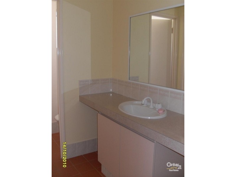 18 Silvertop Circle, Warnbro WA 6169