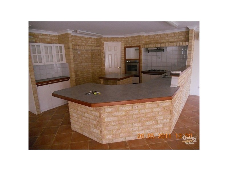 8 Cardiff Place, Warnbro WA 6169