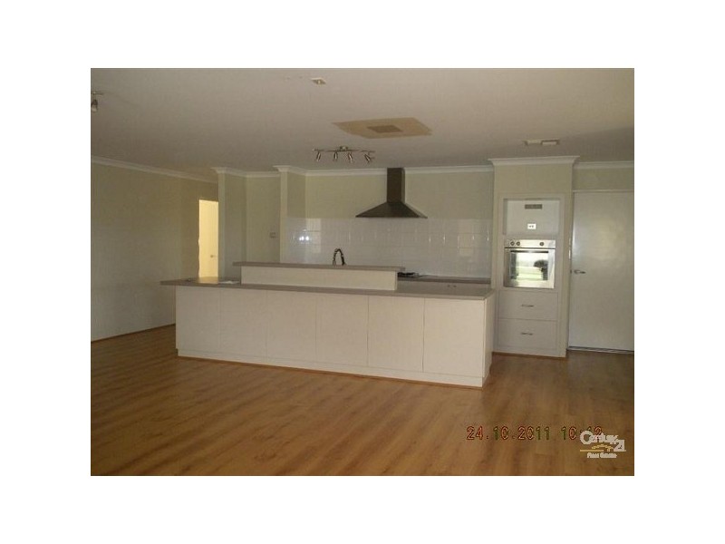3 Stradbroke Road, Secret Harbour WA 6173