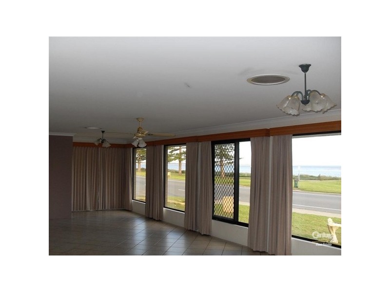 266 Safety Bay Road, Safety Bay WA 6169