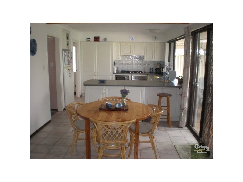 17 Hurst Place, Safety Bay WA 6169