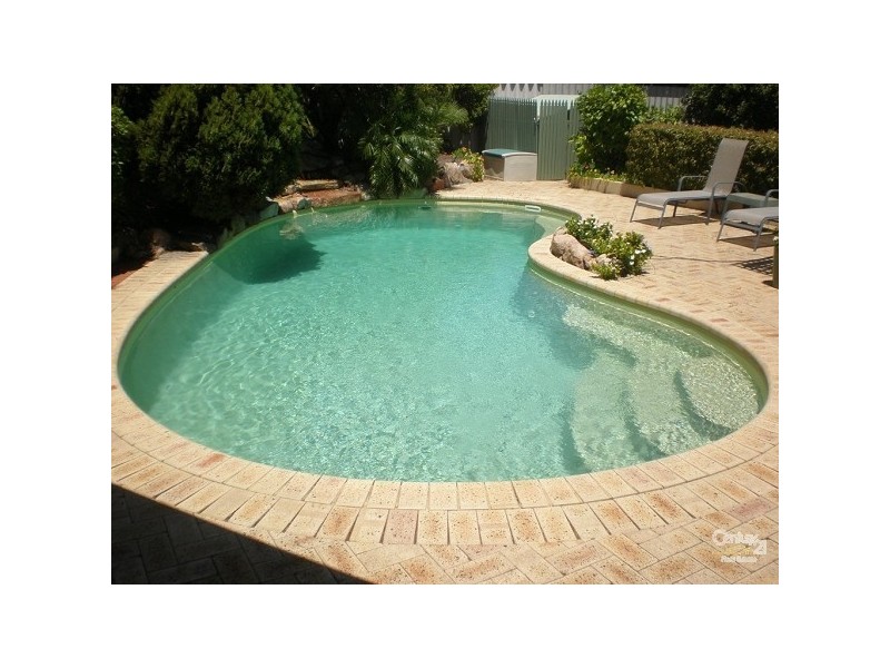 17 Hurst Place, Safety Bay WA 6169
