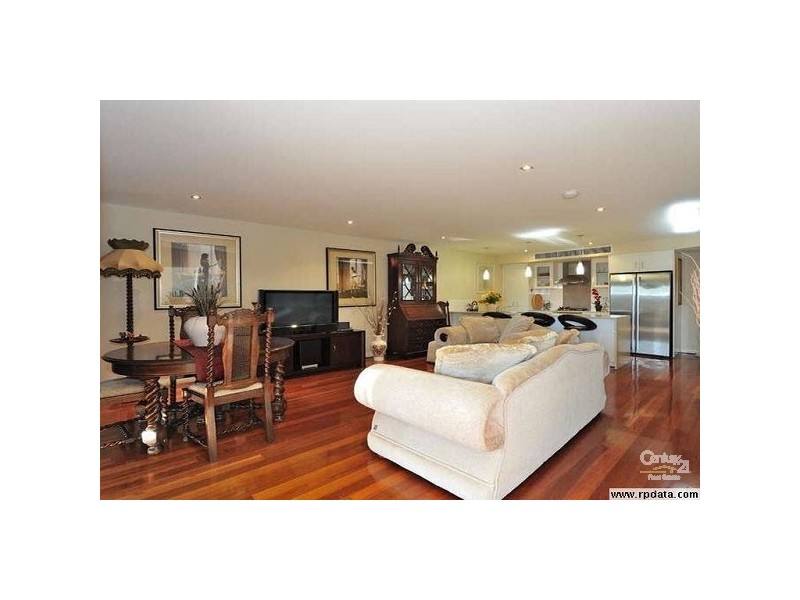 1/61 Rockingham Beach Road, Rockingham WA 6168