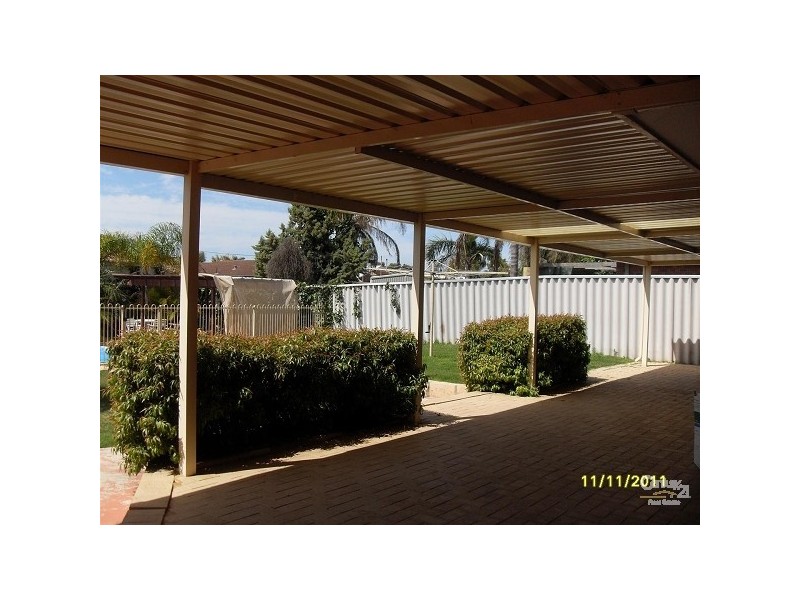 29 Hartland Way, Warnbro WA 6169