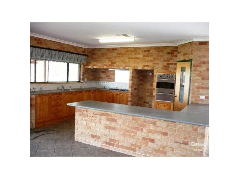 5 Braddock Road, Wellard WA 6170