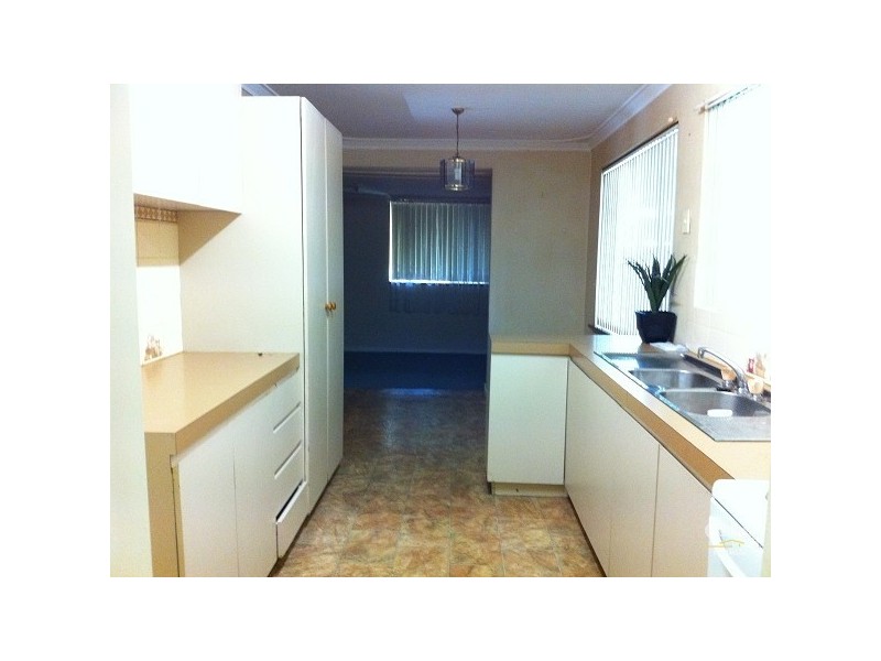 5 Moorine Court, Hillman WA 6168