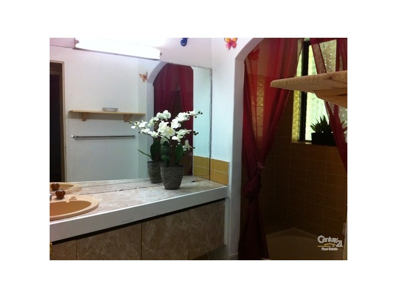 5 Moorine Court, Hillman WA 6168