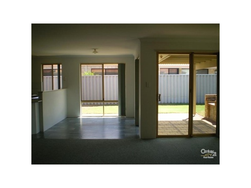18 Morfontaine Parade, Port Kennedy WA 6172