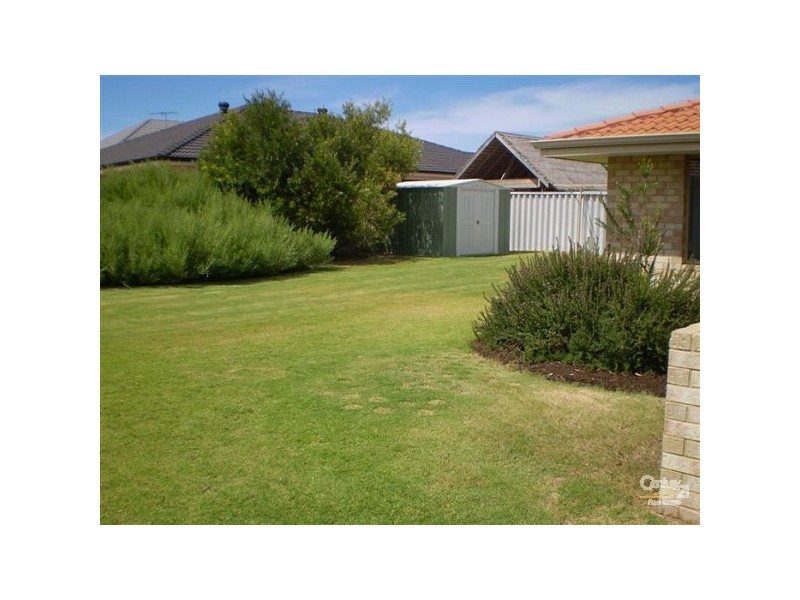 18 Morfontaine Parade, Port Kennedy WA 6172