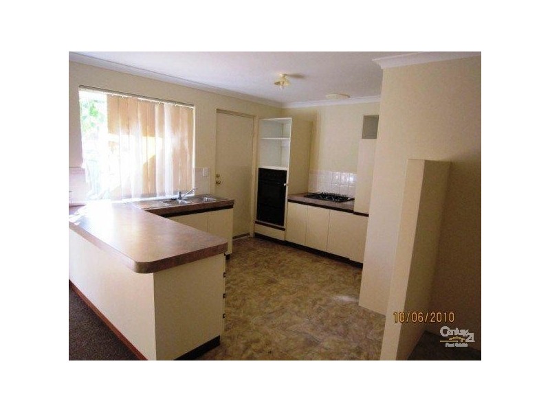 49 Silvertop Circle, Warnbro WA 6169